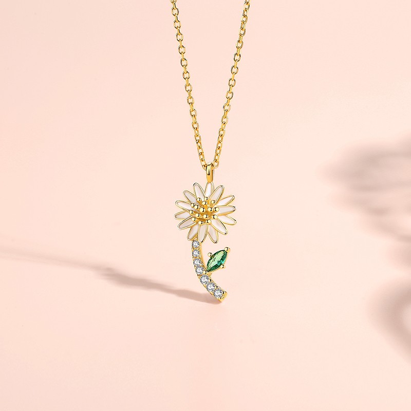 925 Sterling Silver 18K Gold Plated Cubic Zirconia Adjustable Chain Daisy Flower Pendant Necklace