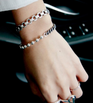 How to choose a bracelet that suits your skin tone(图2)