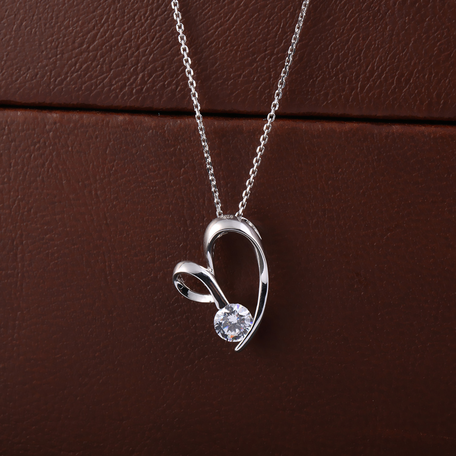 Engagement Gift Jewelry Manufacturer 925 sterling silver cubic zirconia heart pendant necklace(图5)